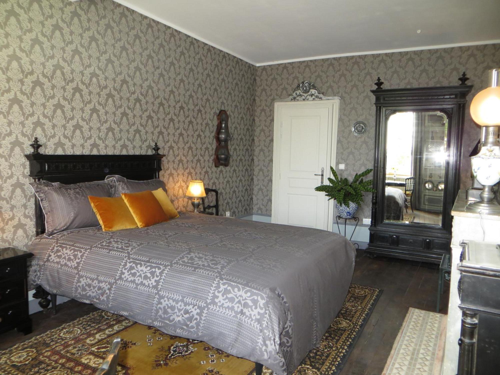 Le Bailli De Montsaugeon Bed & Breakfast Bilik gambar