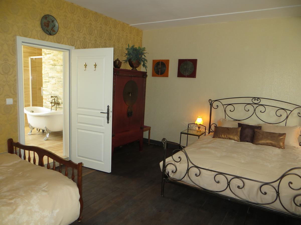 Le Bailli De Montsaugeon Bed & Breakfast Bilik gambar